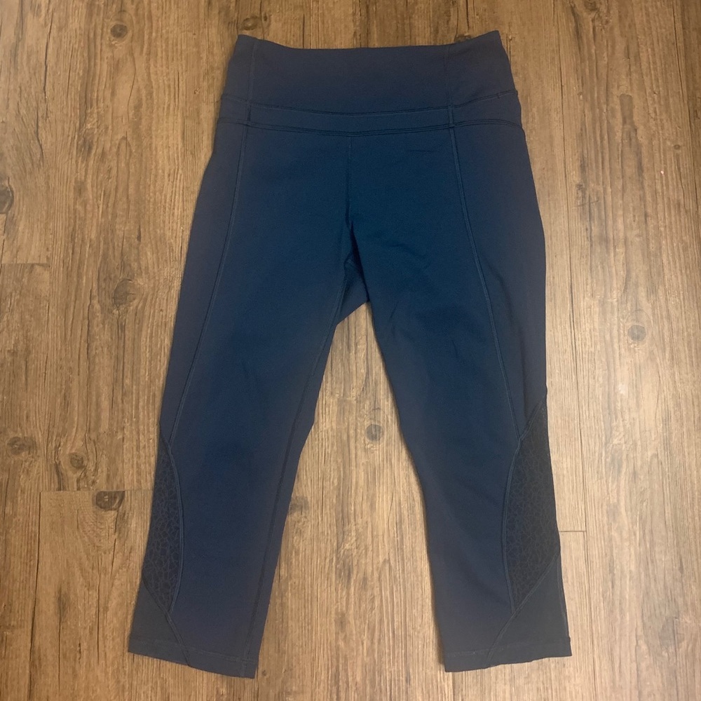 Mid length Lululemon Leggings